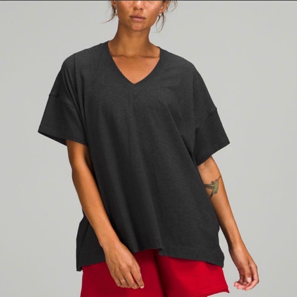 Lululemon Side Tie V-neck Shirt Top Gray Black Size 8 NWOT